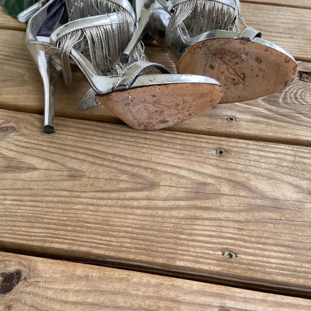 B Brian Atwood Condessa Fringe Silver Heels Size 6 - Picture 5 of 8